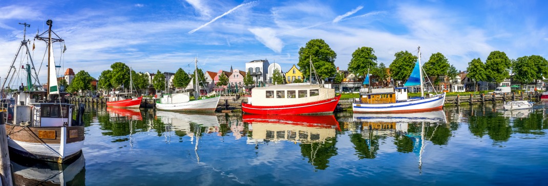 Boote in Rostock an der Ostsee